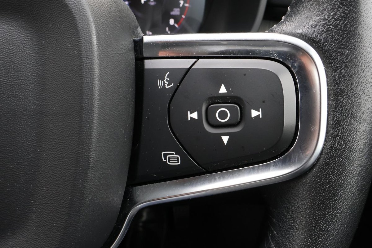 2021 Volvo XC40 T4 Inscription MY22 AWD image 32