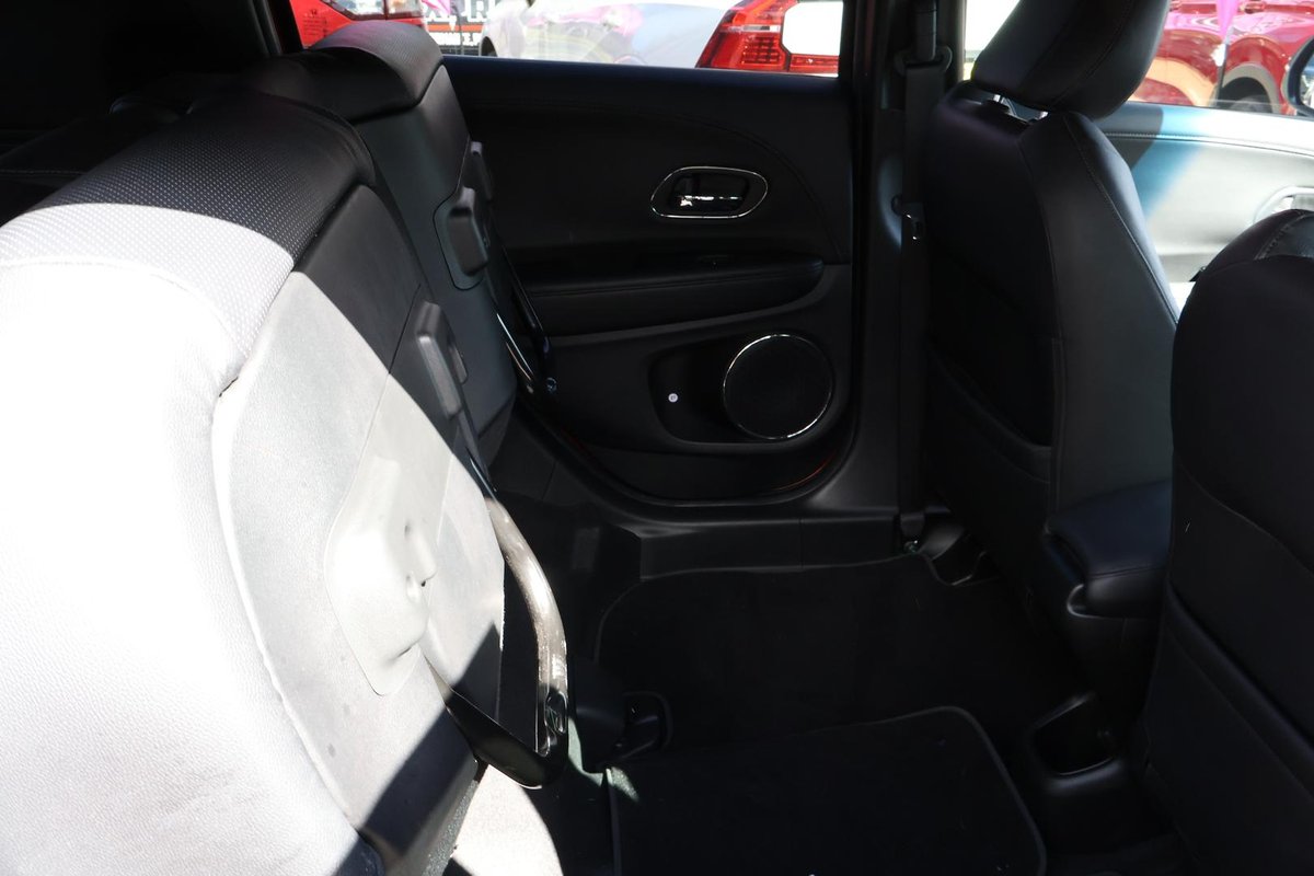 2022 Honda HR-V image 16