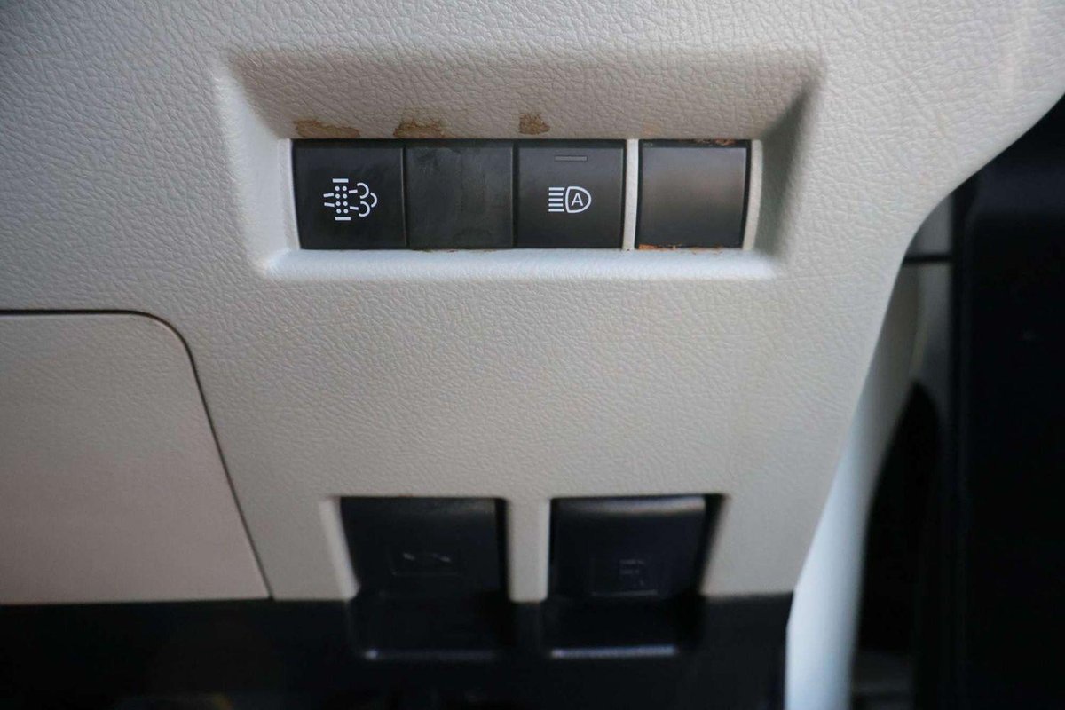 2024 Toyota Hiace GDH300R image 18