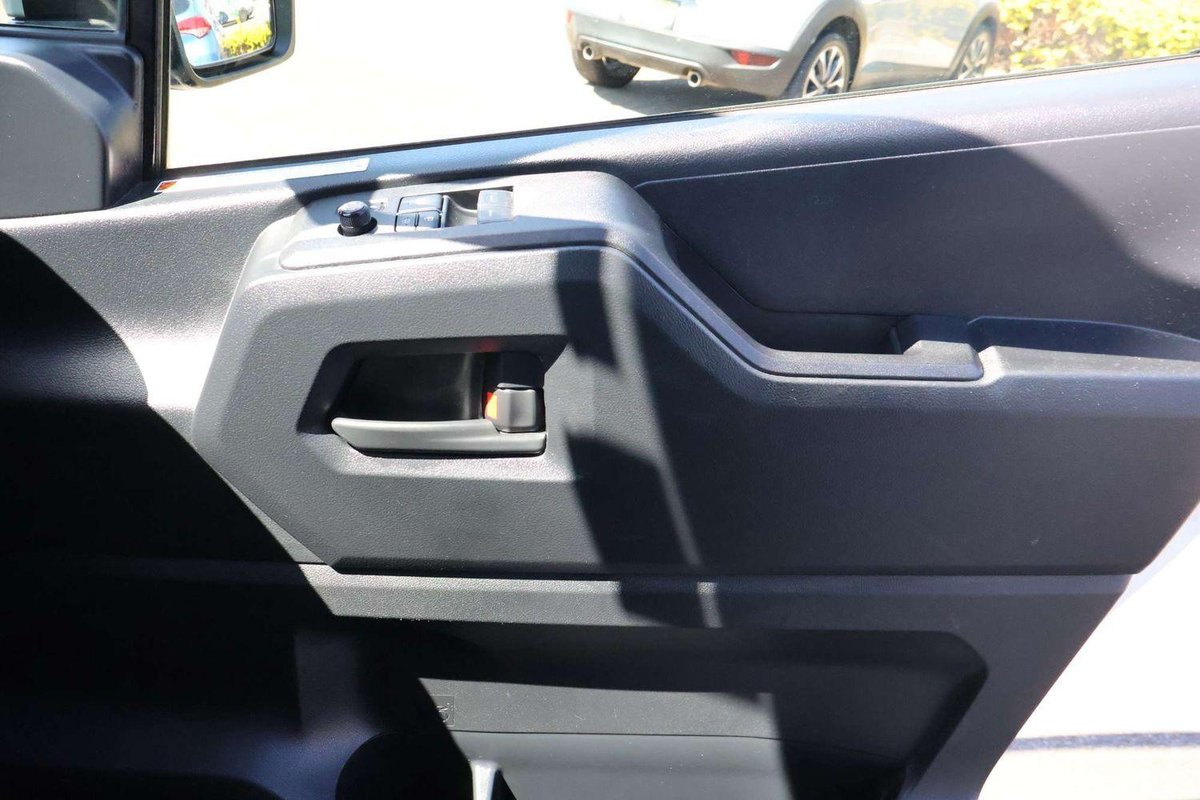 2024 Toyota Hiace GDH300R image 19