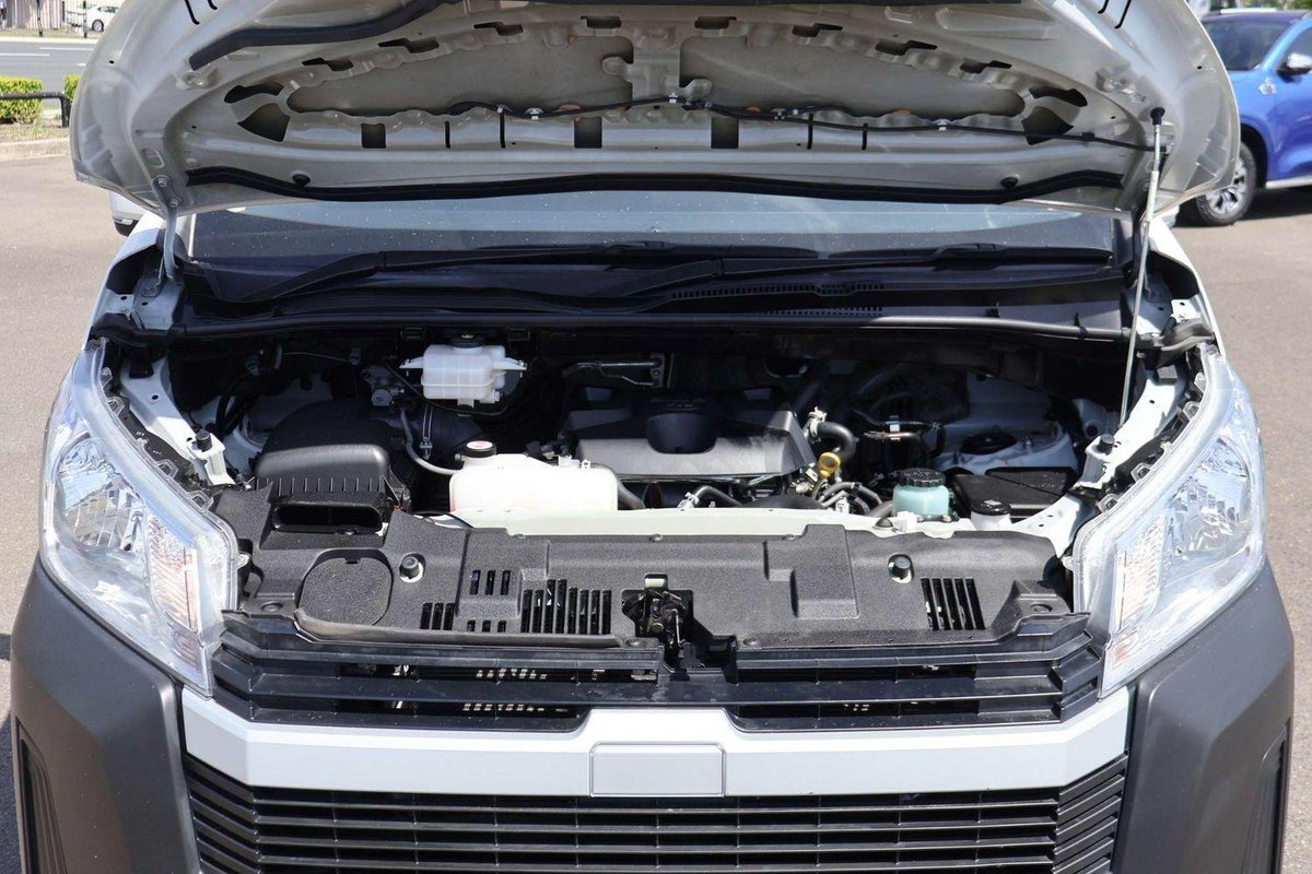 2024 Toyota Hiace GDH300R image 24