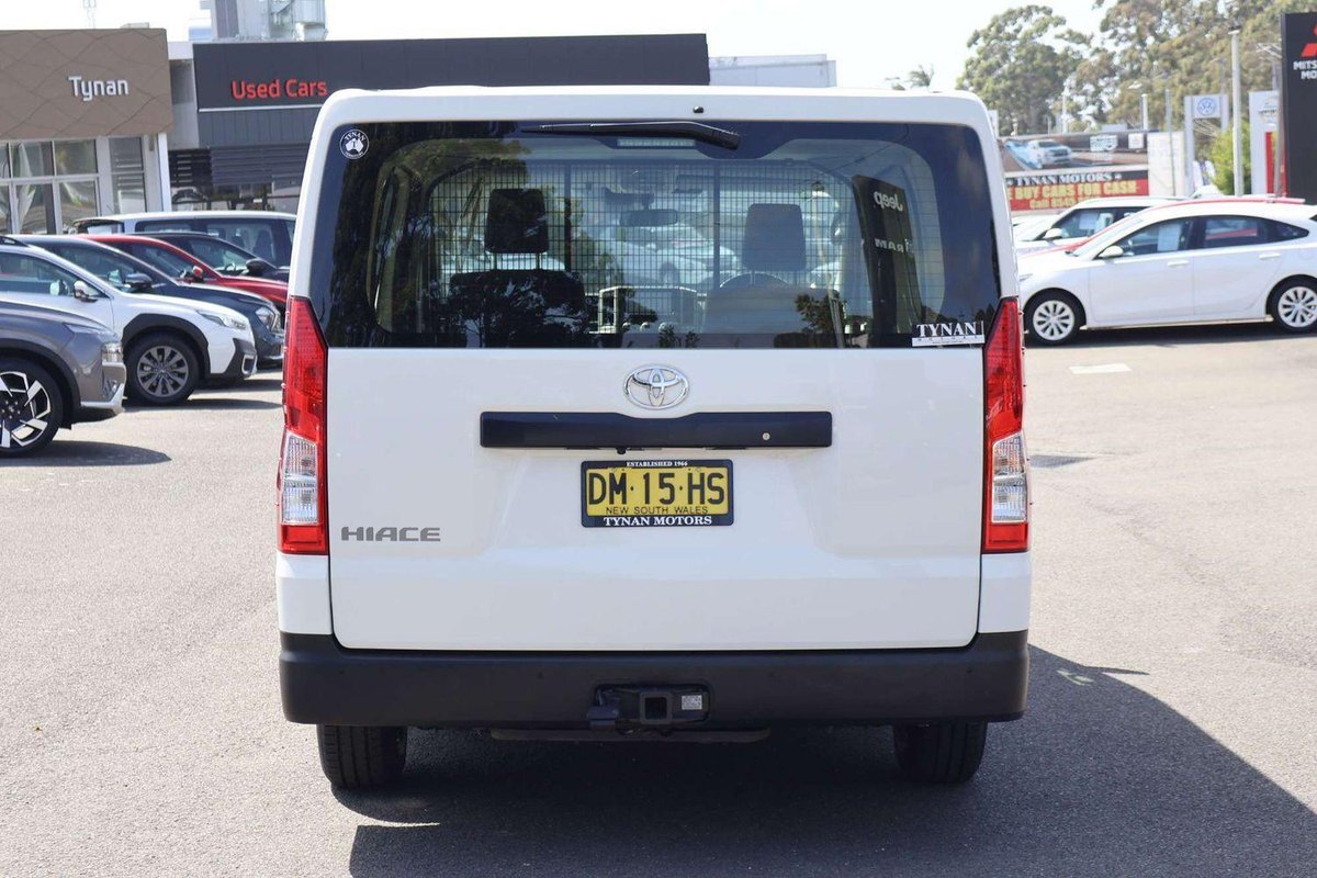 2024 Toyota Hiace GDH300R image 6