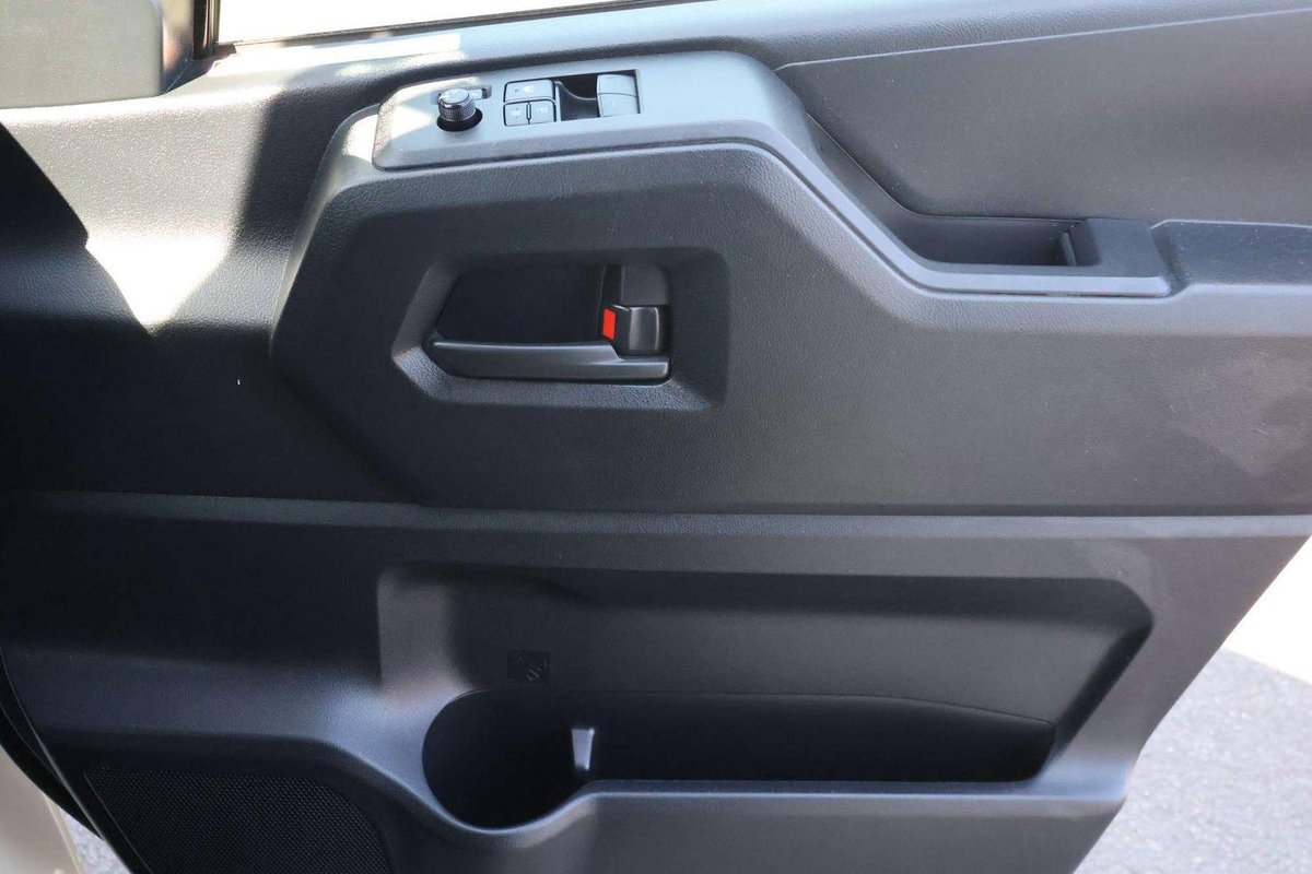 2024 Toyota Hiace GDH300R image 19