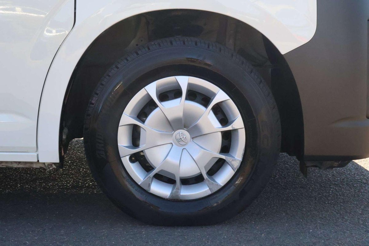 2024 Toyota Hiace GDH300R image 9