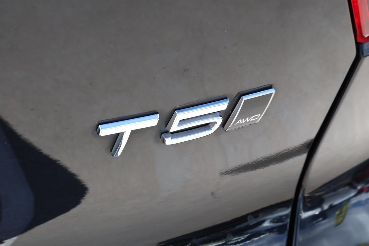 2021 Volvo XC40 T5 R-Design MY21 AWD image 12