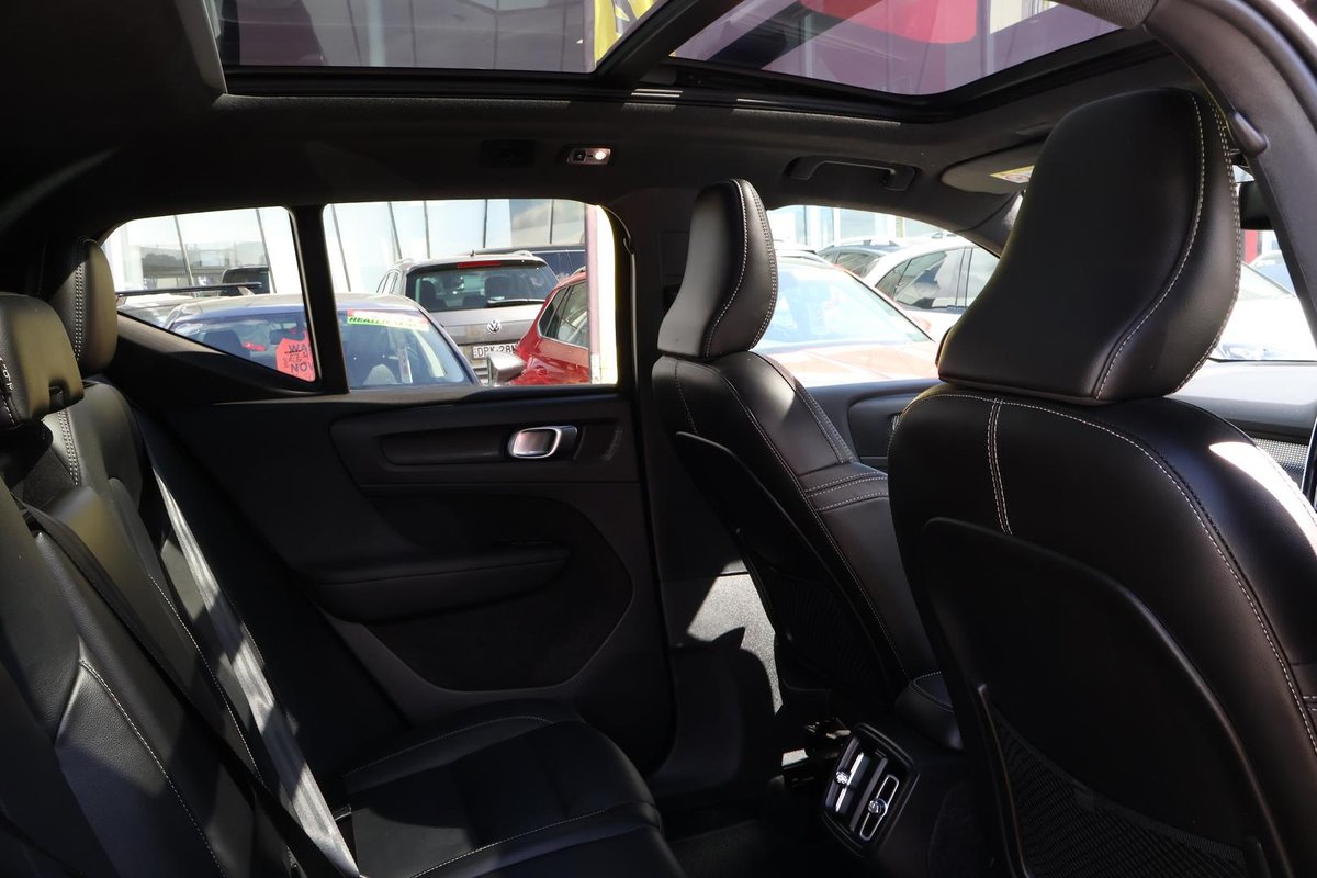 2021 Volvo XC40 T5 R-Design MY21 AWD image 15