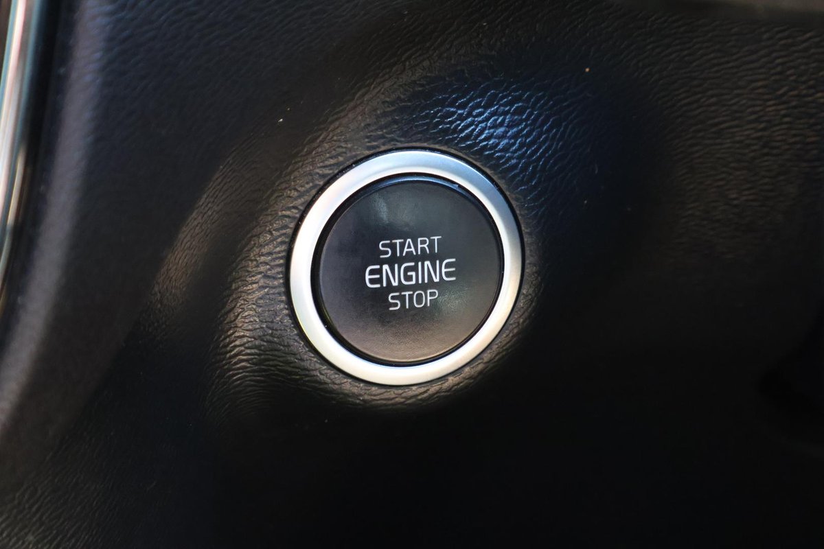 2021 Volvo XC40 T5 R-Design MY21 AWD image 32