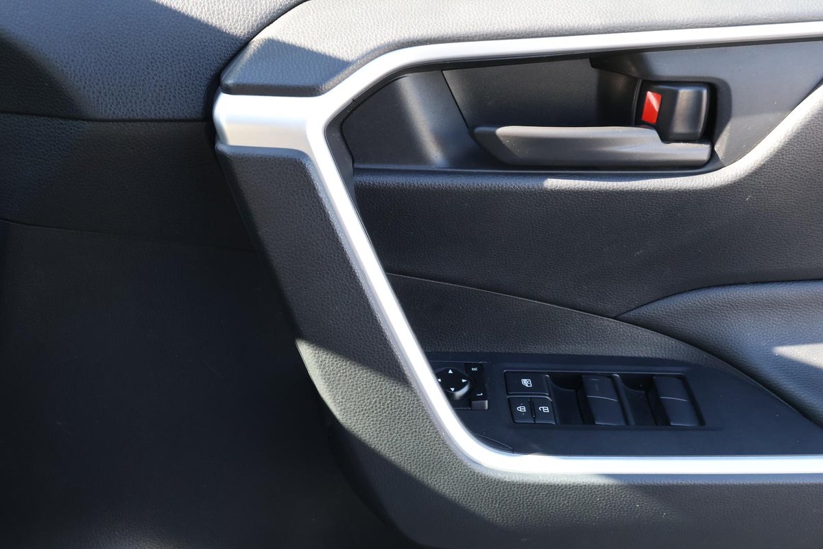2021 Toyota RAV4 GX AXAH52R image 32
