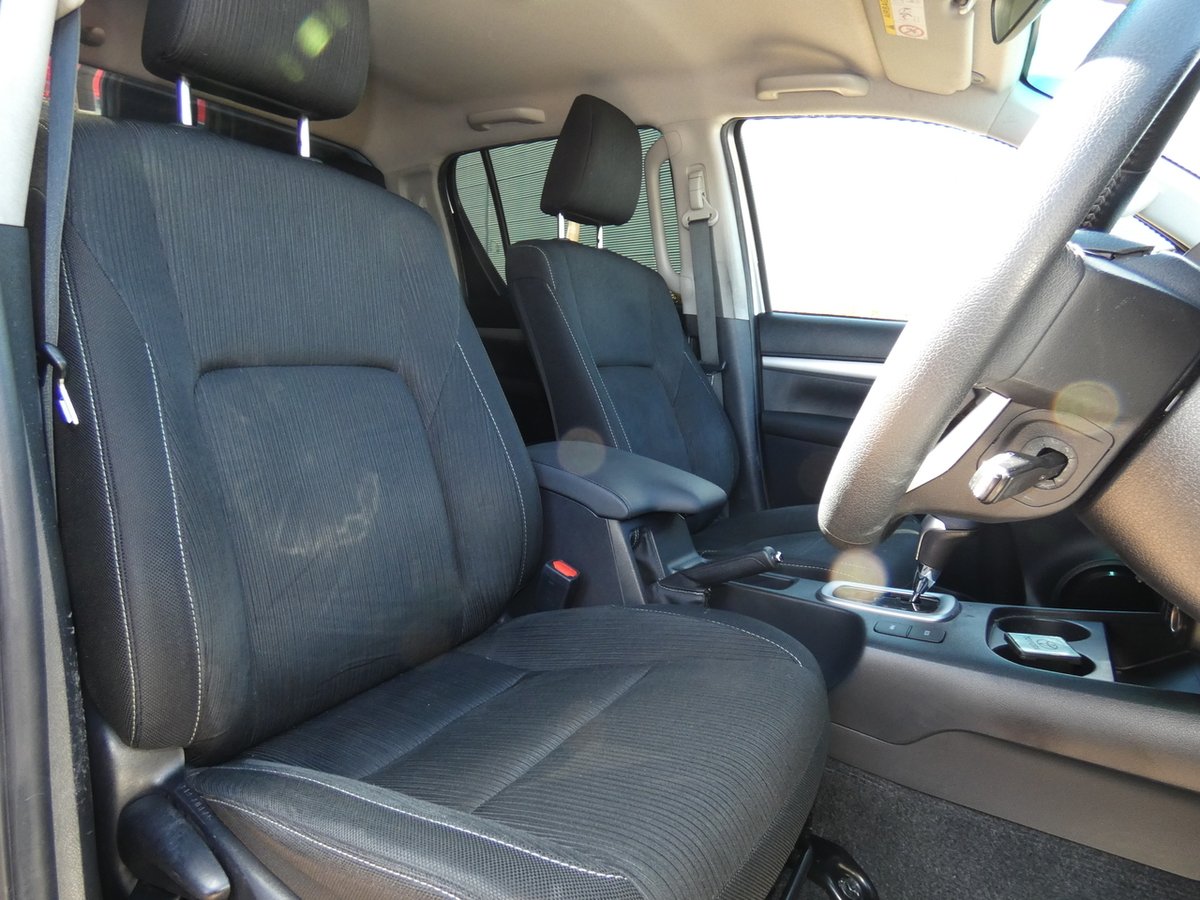 2023 Toyota Hilux 4x4 image 21