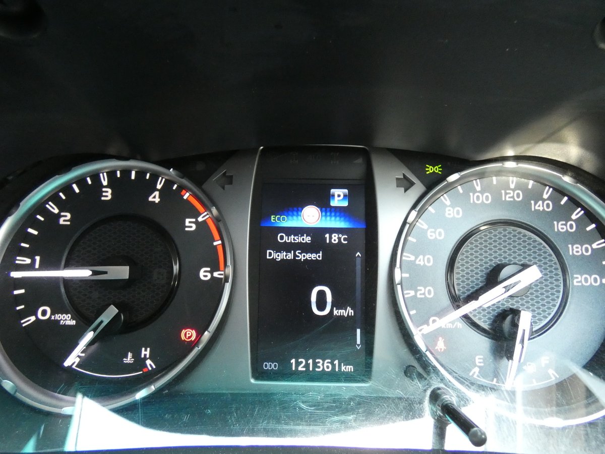 2023 Toyota Hilux 4x4 image 25