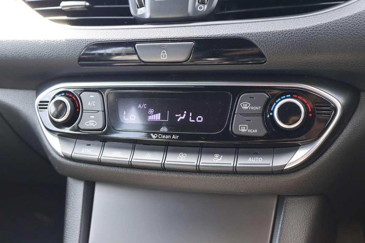 2019 Hyundai i30 image 15