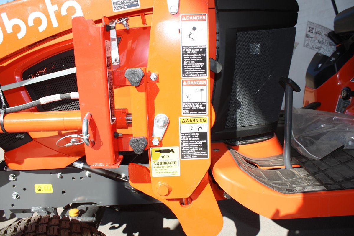2025 Kubota Bx2380 image 9