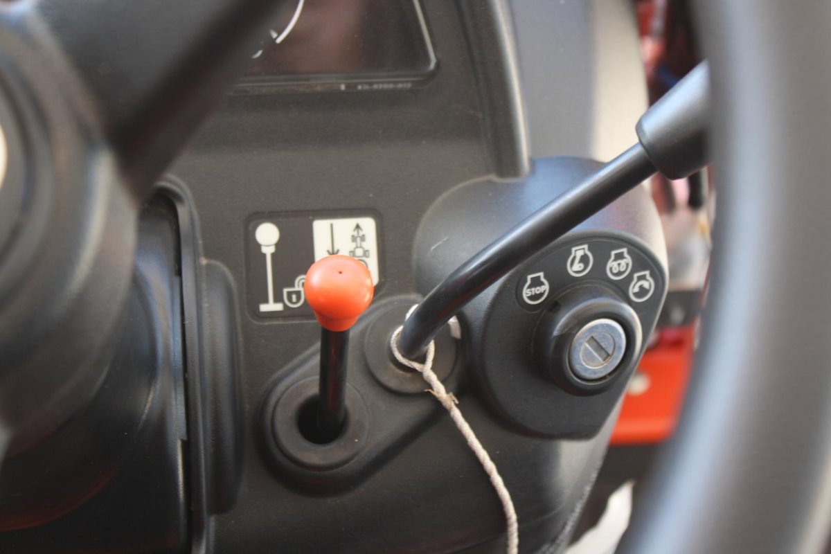 2025 Kubota Bx2380 image 7