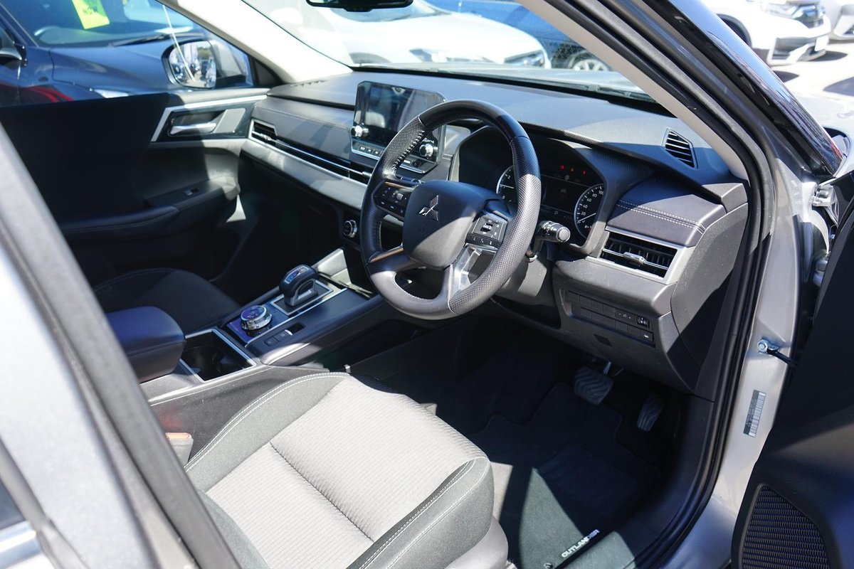 2022 Mitsubishi Outlander LS ZM MY22 image 7