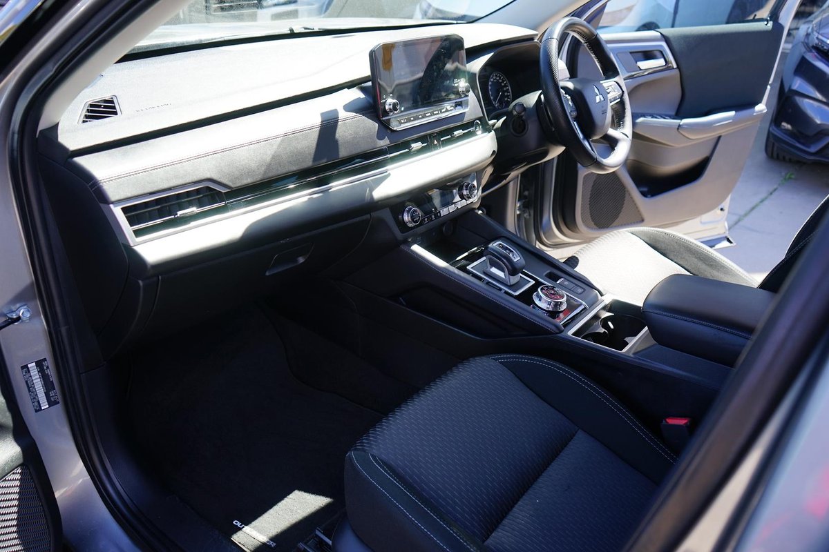 2022 Mitsubishi Outlander LS ZM MY22 image 13