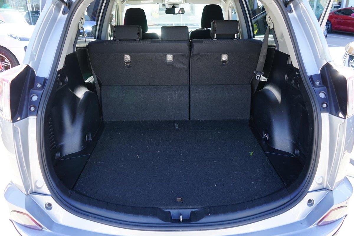 2018 Toyota RAV4 GXL ASA44R AWD image 12