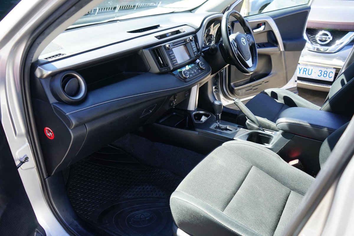2018 Toyota RAV4 GXL ASA44R AWD image 13