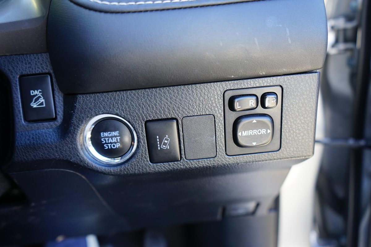 2018 Toyota RAV4 GXL ASA44R AWD image 22