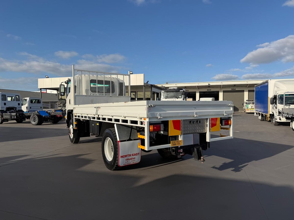 2019 Isuzu F Series image 7