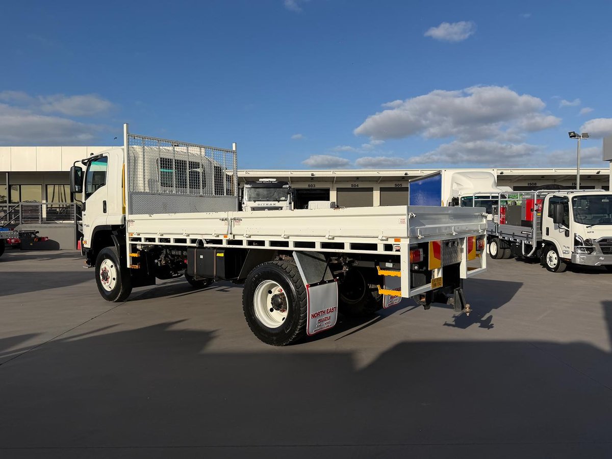 2019 Isuzu F Series image 6
