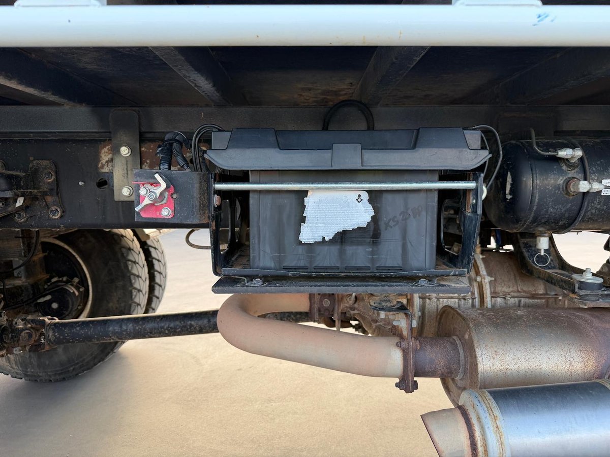 2019 Isuzu F Series image 21