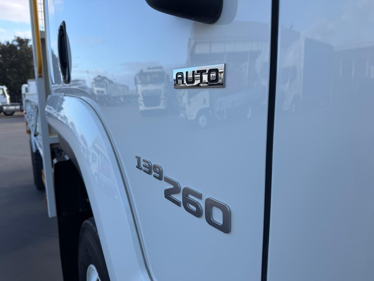 2019 Isuzu F Series image 20
