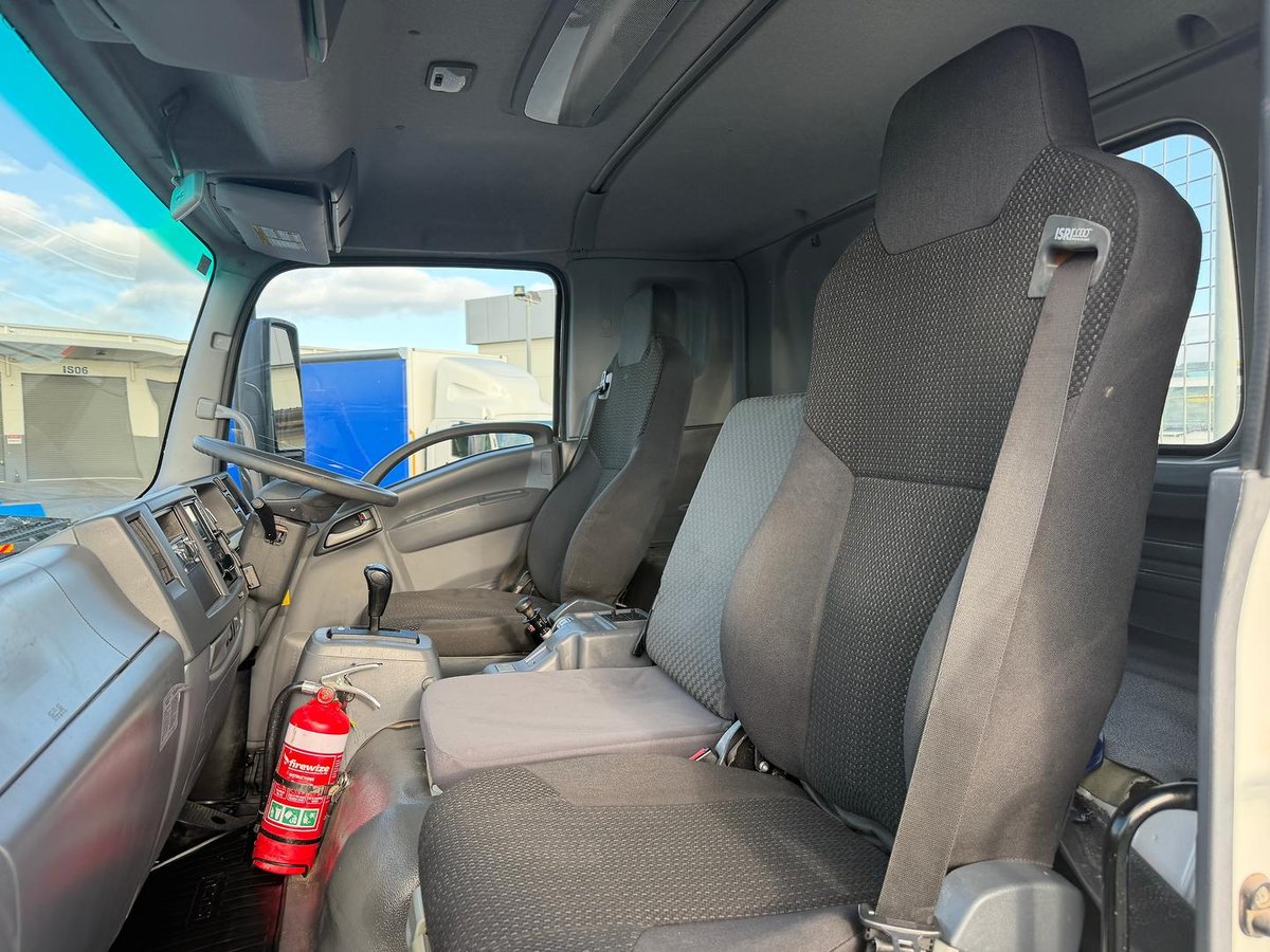2019 Isuzu F Series image 34