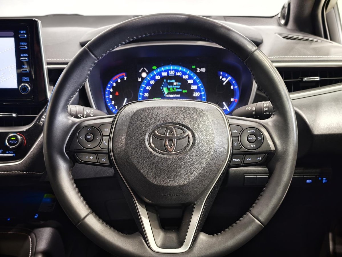 2019 Toyota Corolla ZR Hybrid ZWE211R image 8