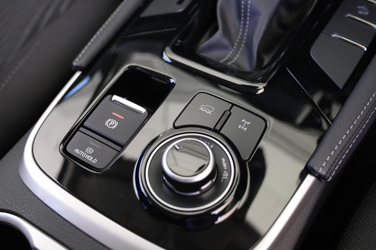 2025 Isuzu MU-X LS-U MY25.5 4X4 Dual Range image 18