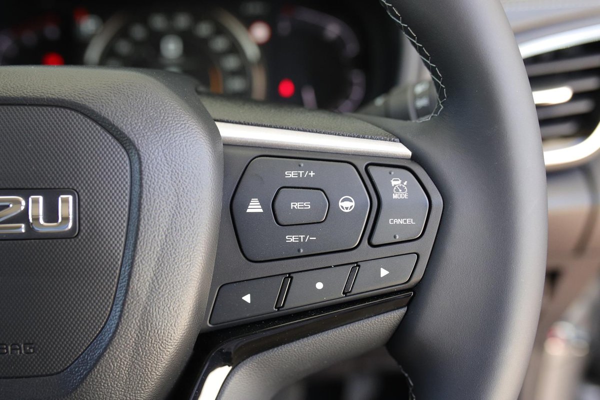 2025 Isuzu MU-X LS-U MY25.5 4X4 Dual Range image 14