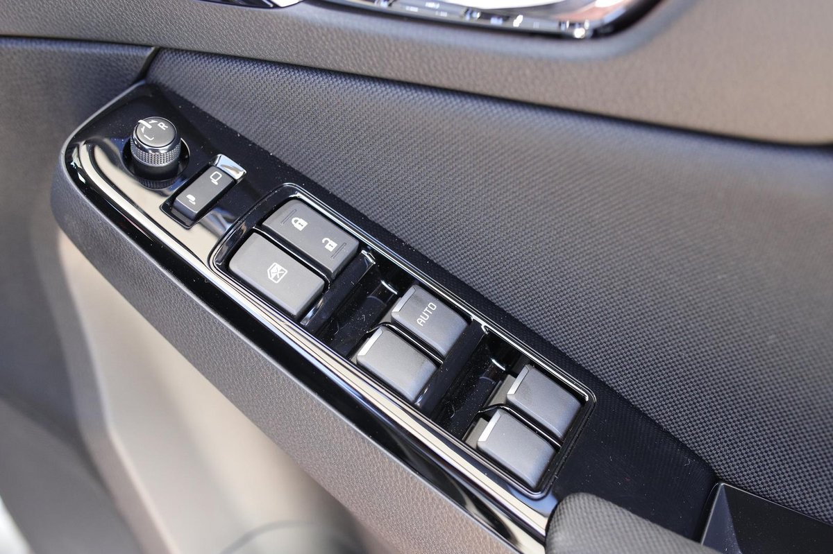 2025 Isuzu MU-X LS-U MY25.5 4X4 Dual Range image 25