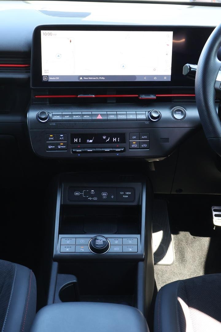2025 Hyundai Kona Premium N Line SX2.V2 MY25 image 27