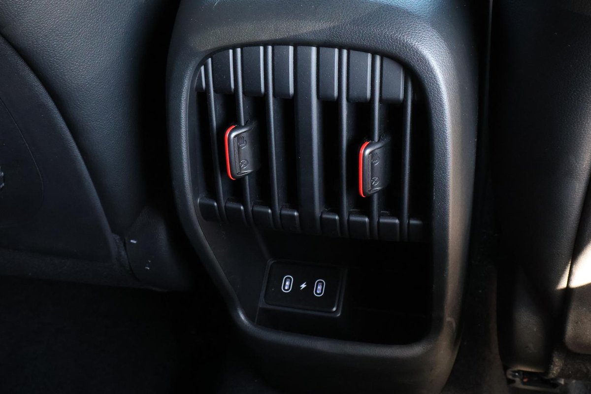 2025 Hyundai Kona Premium N Line SX2.V2 MY25 image 28