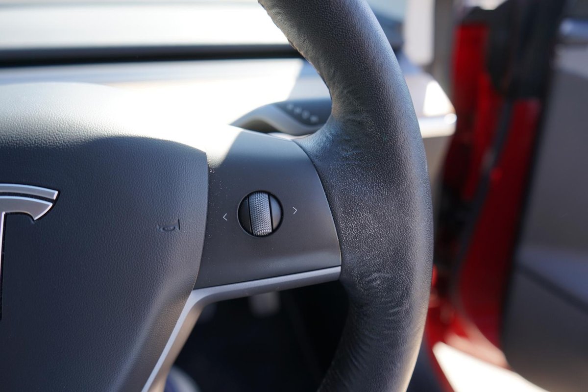 2022 Tesla Model 3 Rear-Wheel Drive image 17