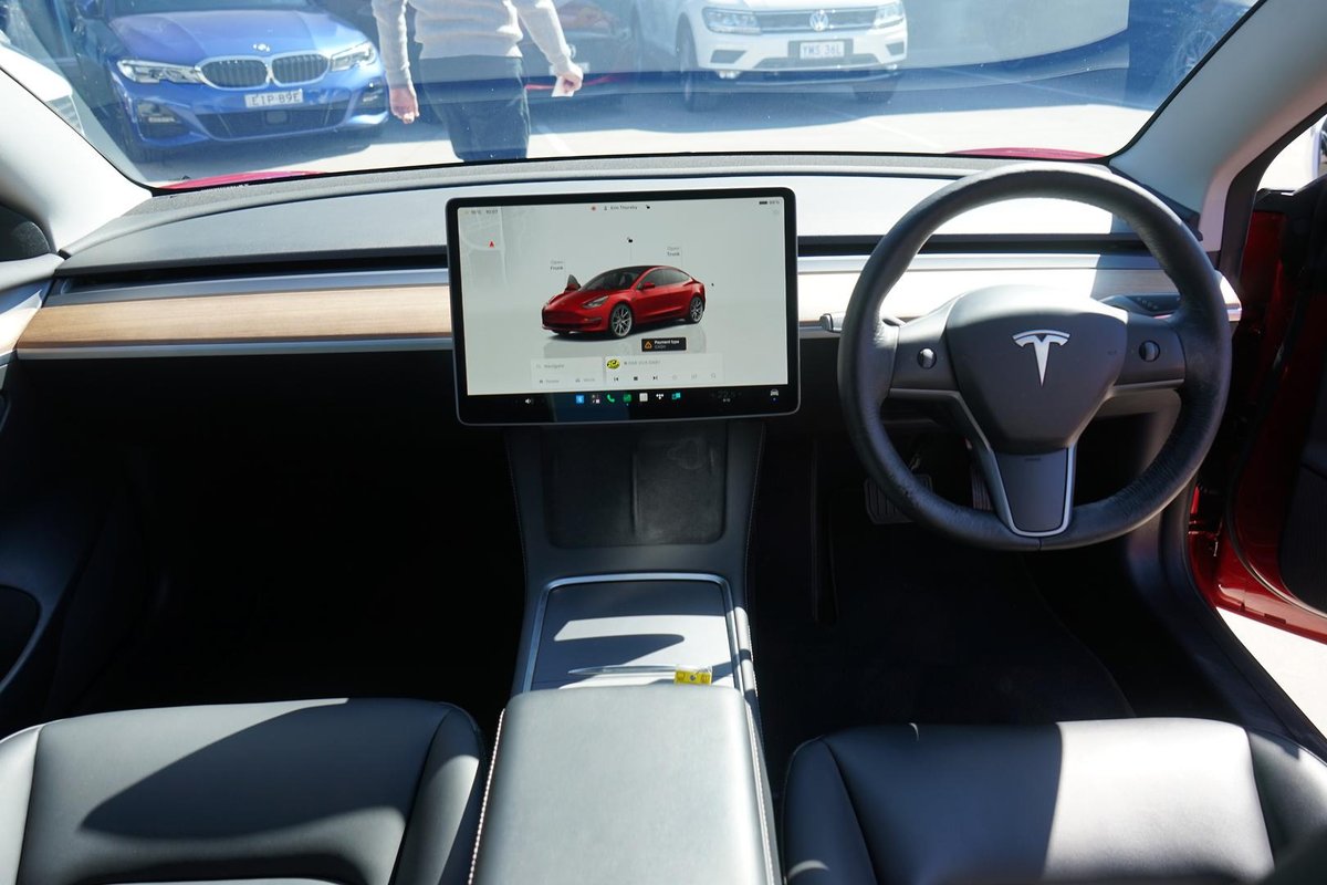 2022 Tesla Model 3 Rear-Wheel Drive image 8