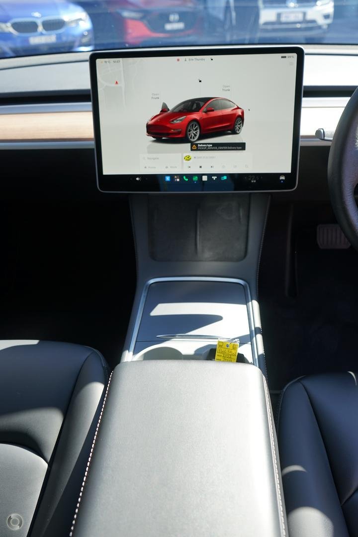 2022 Tesla Model 3 Rear-Wheel Drive image 10