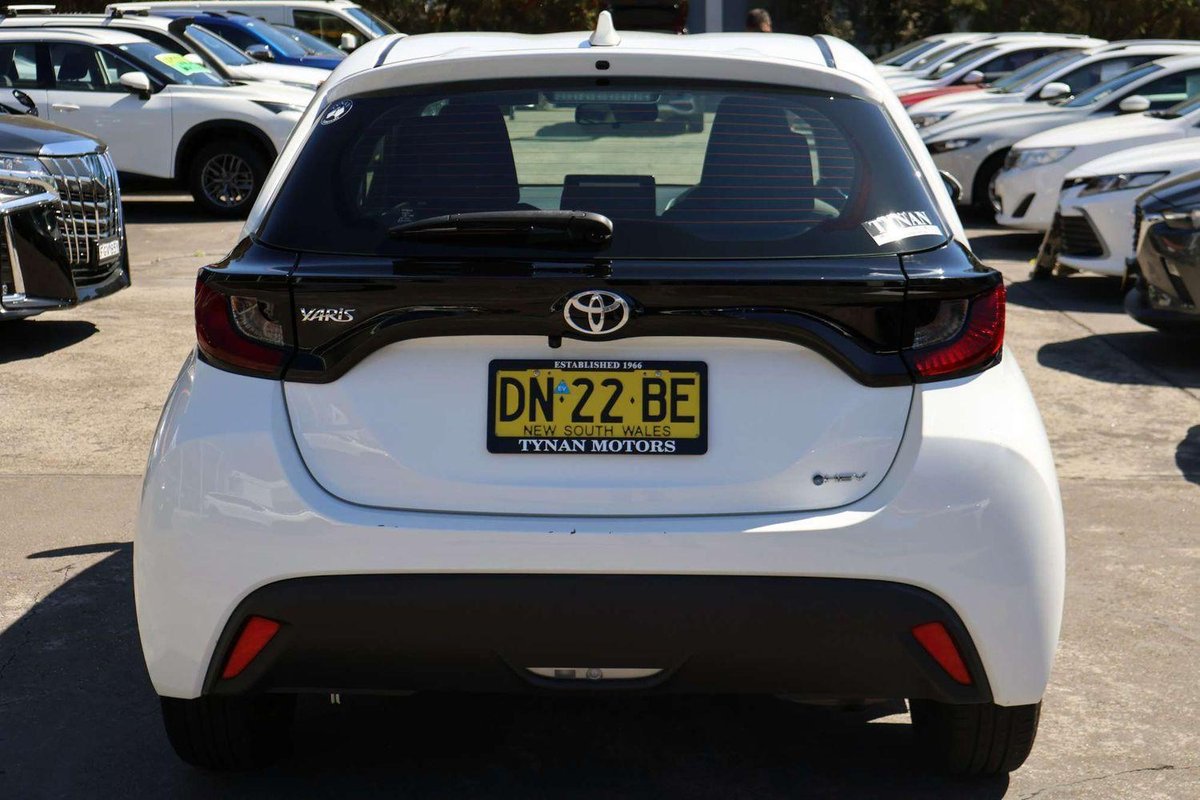 2025 Toyota Yaris Ascent Sport Hybrid MXPH10R image 6
