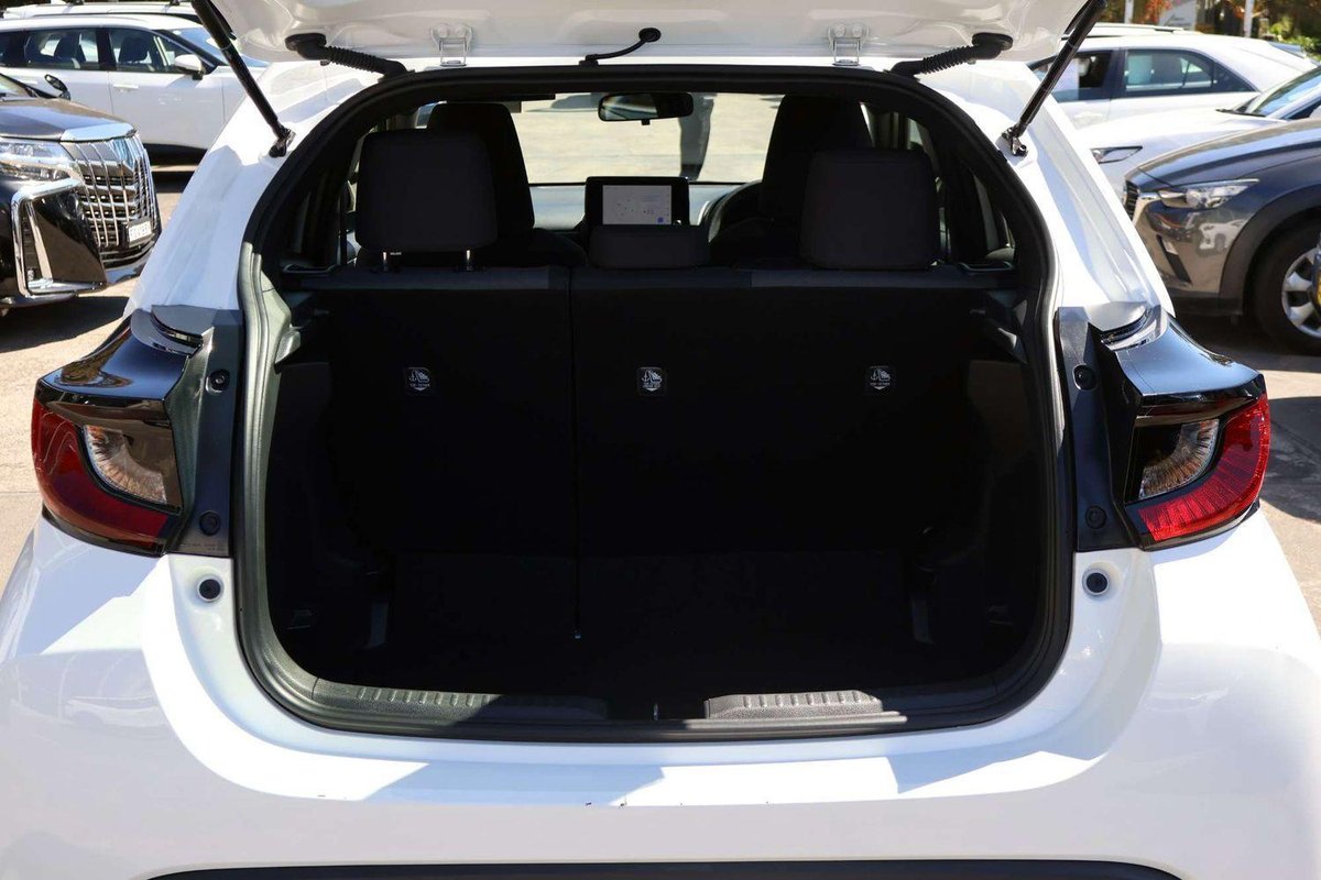 2025 Toyota Yaris Ascent Sport Hybrid MXPH10R image 25