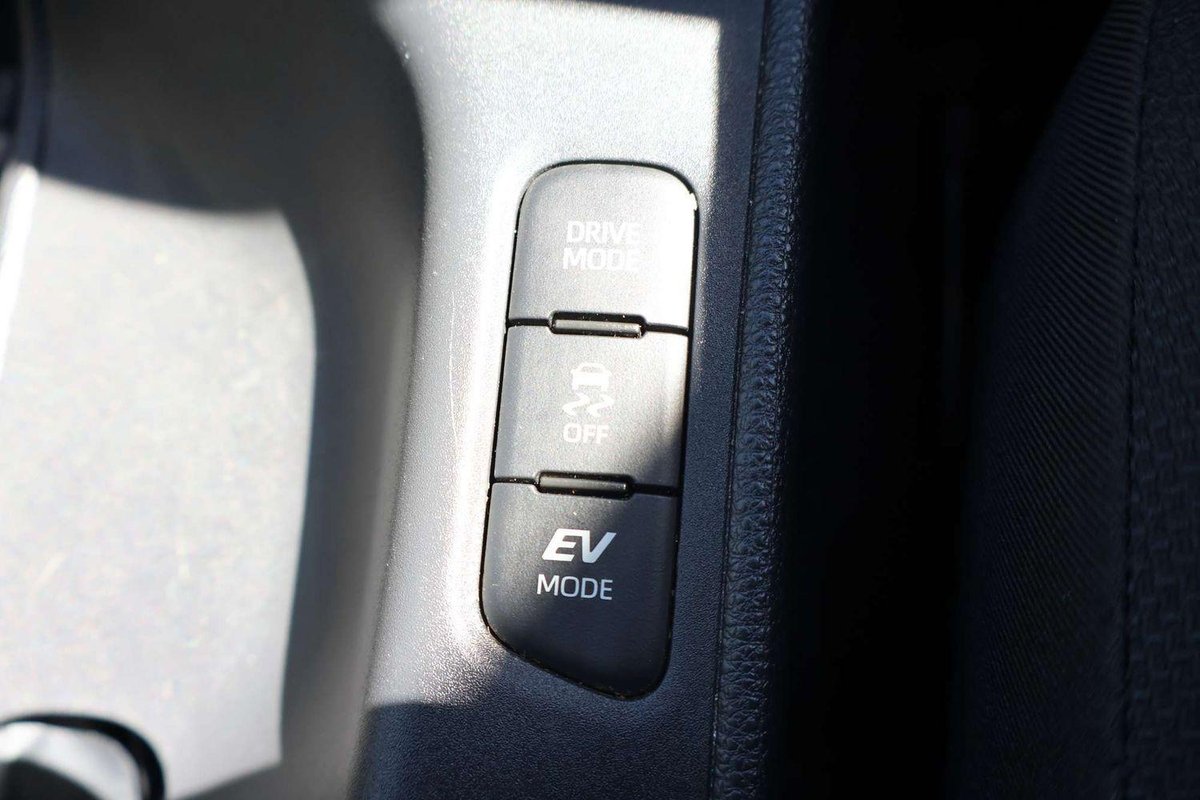 2025 Toyota Yaris Ascent Sport Hybrid MXPH10R image 16