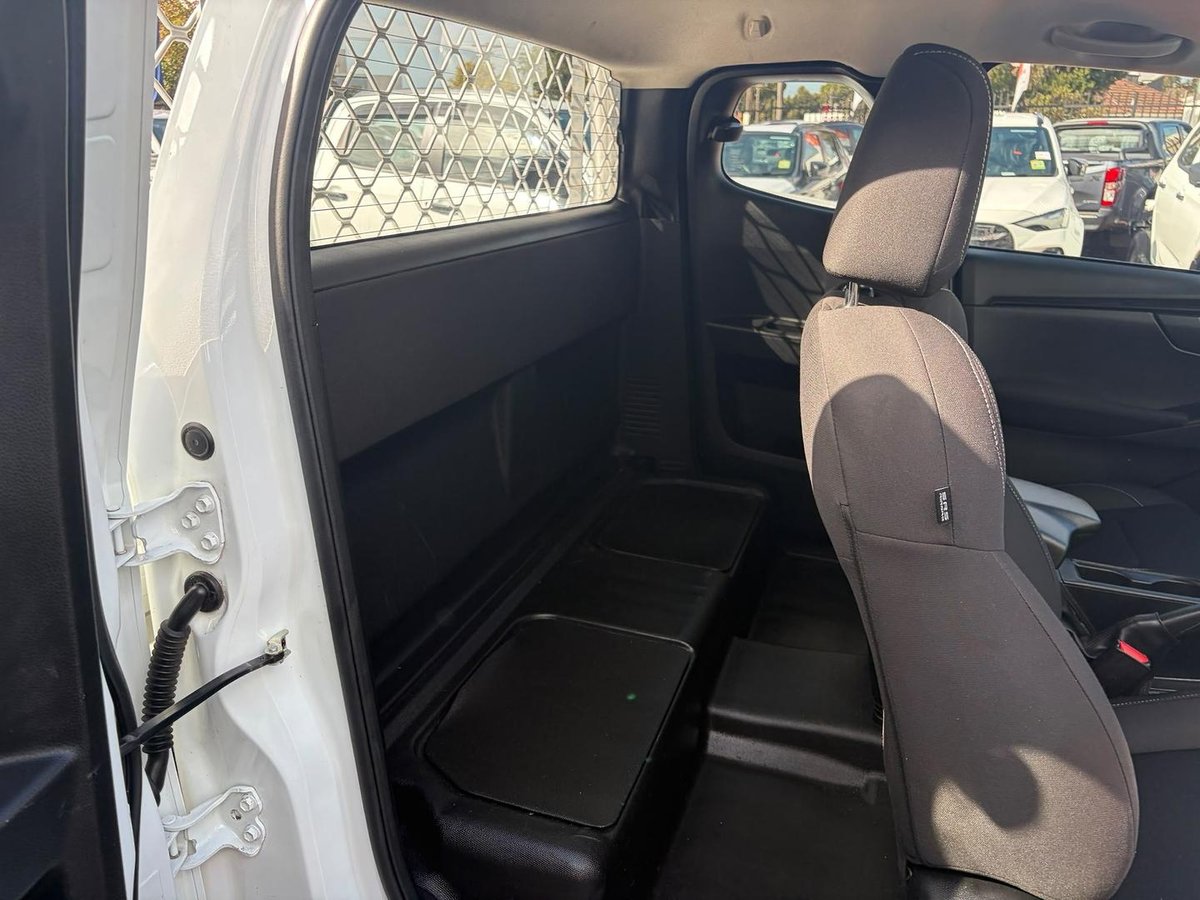 2022 Isuzu D-MAX SX MY22 4X4 Dual Range image 12