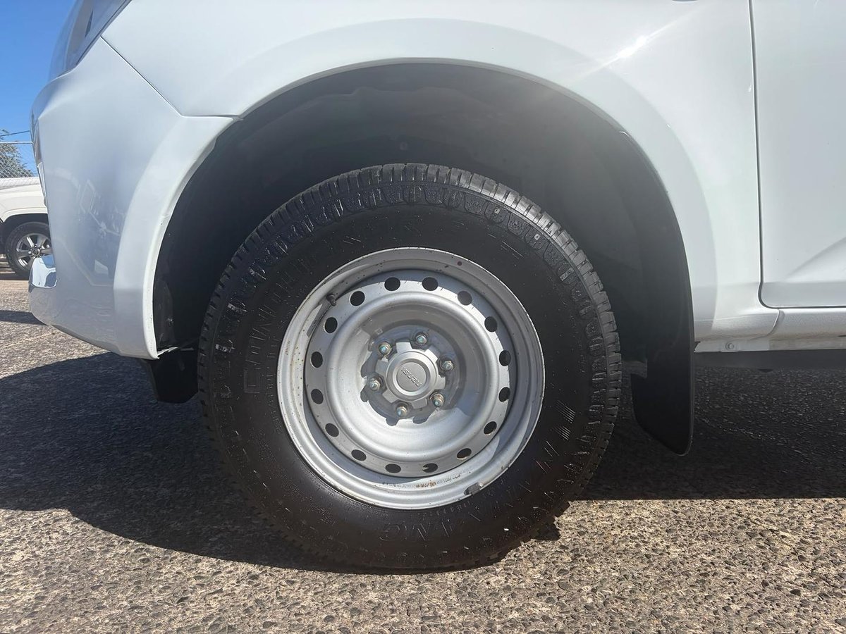 2022 Isuzu D-MAX SX MY22 4X4 Dual Range image 10