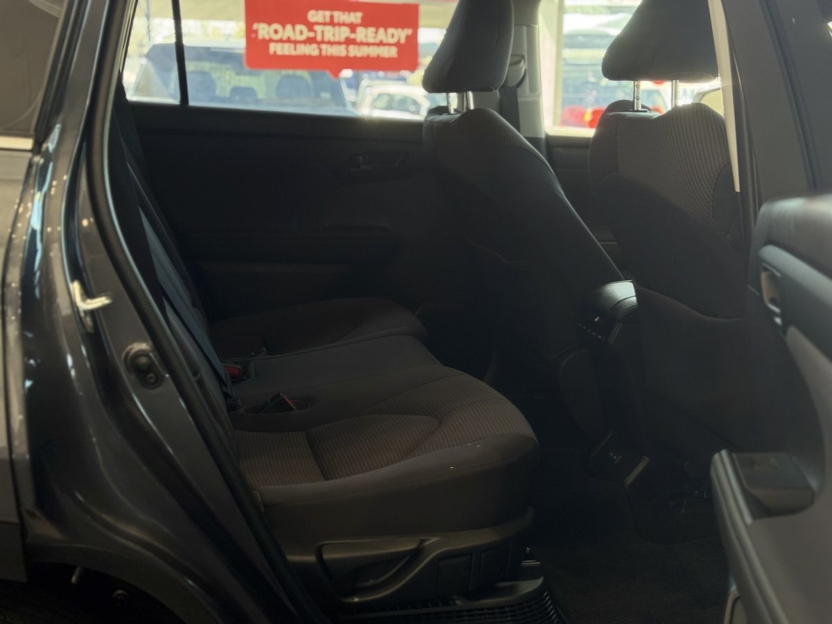 2022 Toyota Kluger GX AWD 2.5L Auto CVT Wagon image 12