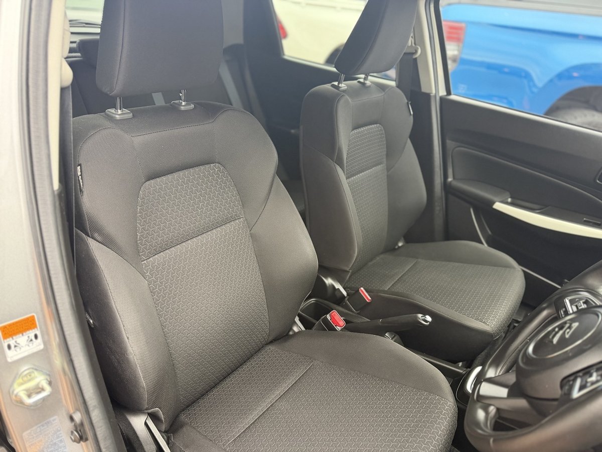 2019 Suzuki Swift GL Navigator AZ image 21
