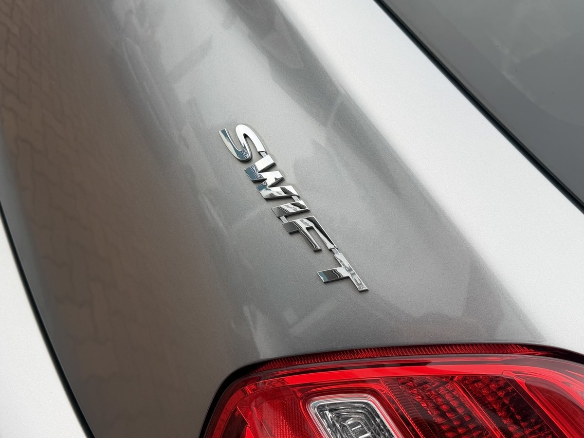 2019 Suzuki Swift GL Navigator AZ image 9
