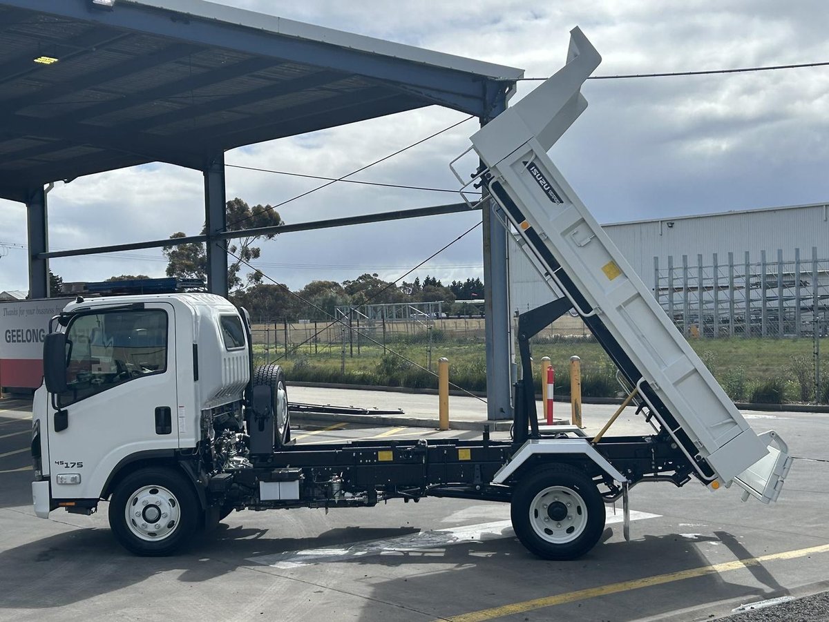 2026 Isuzu N Series NPR 45/65-175 DT D34 Tipper image 11