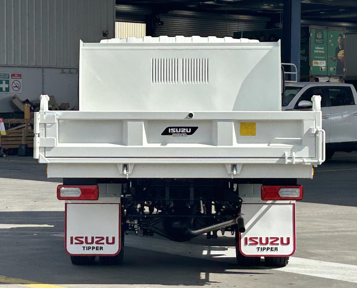 2026 Isuzu N Series NPR 45/65-175 DT D34 Tipper image 9