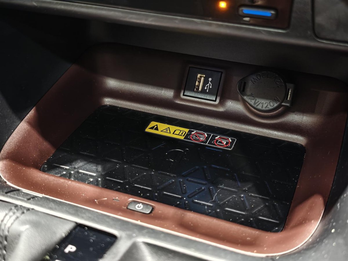 2023 Toyota RAV4 Cruiser AXAH52R image 16