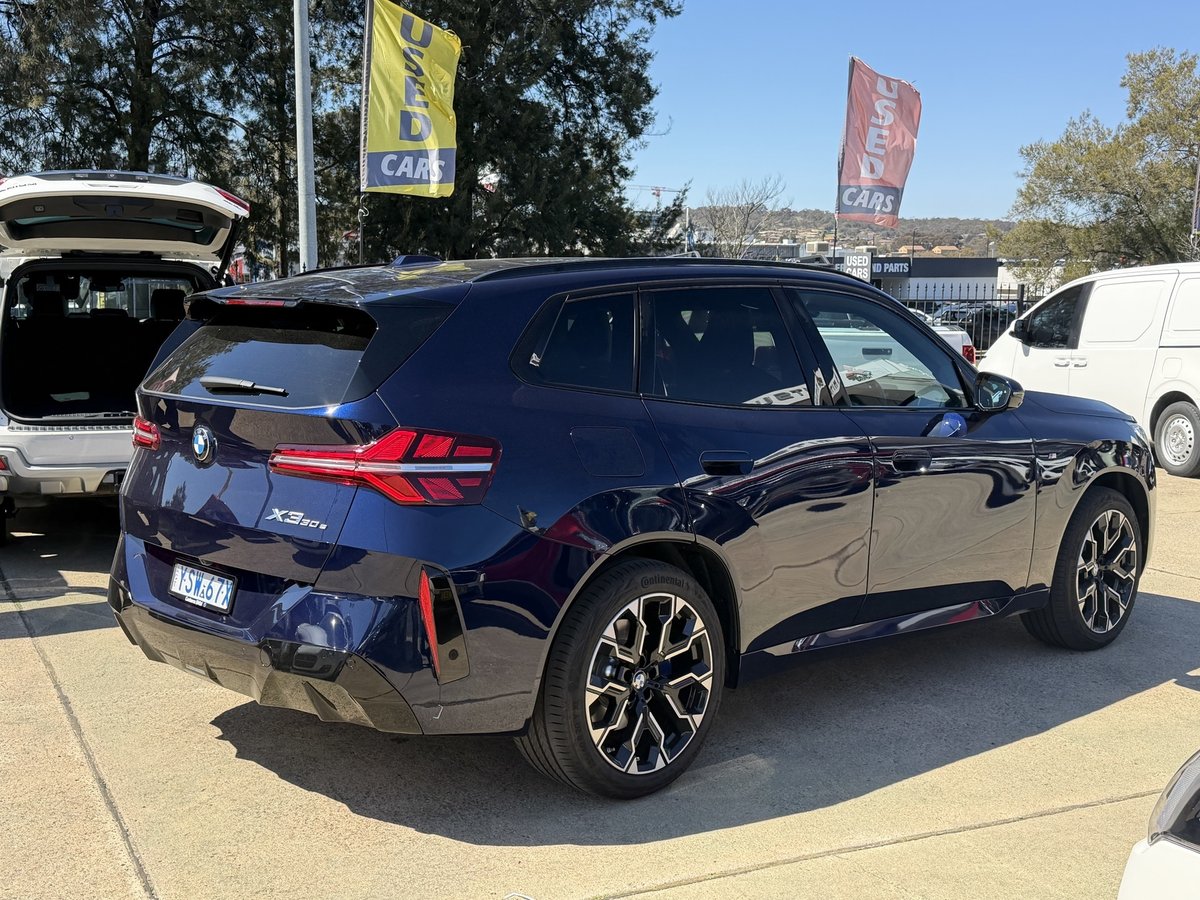 2026 BMW X3 30e xDrive G45 4X4 Constant image 3