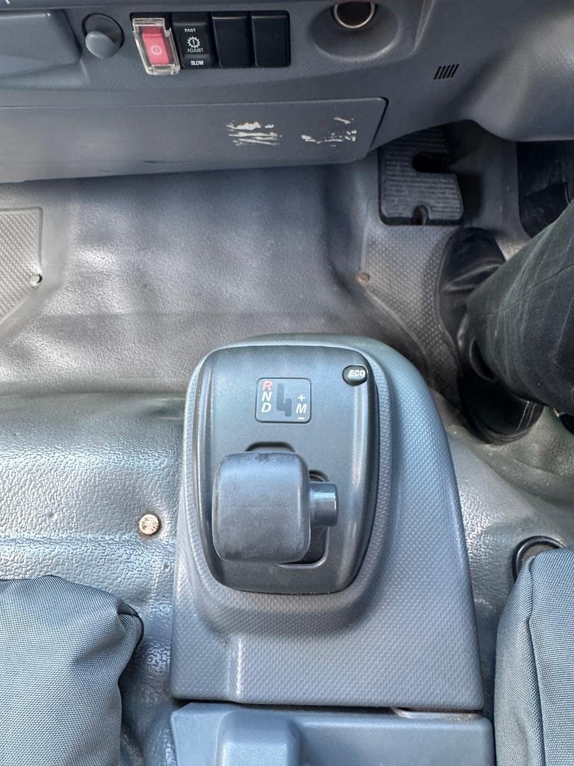 2010 Isuzu N Series NPR 200/275 Premium image 16