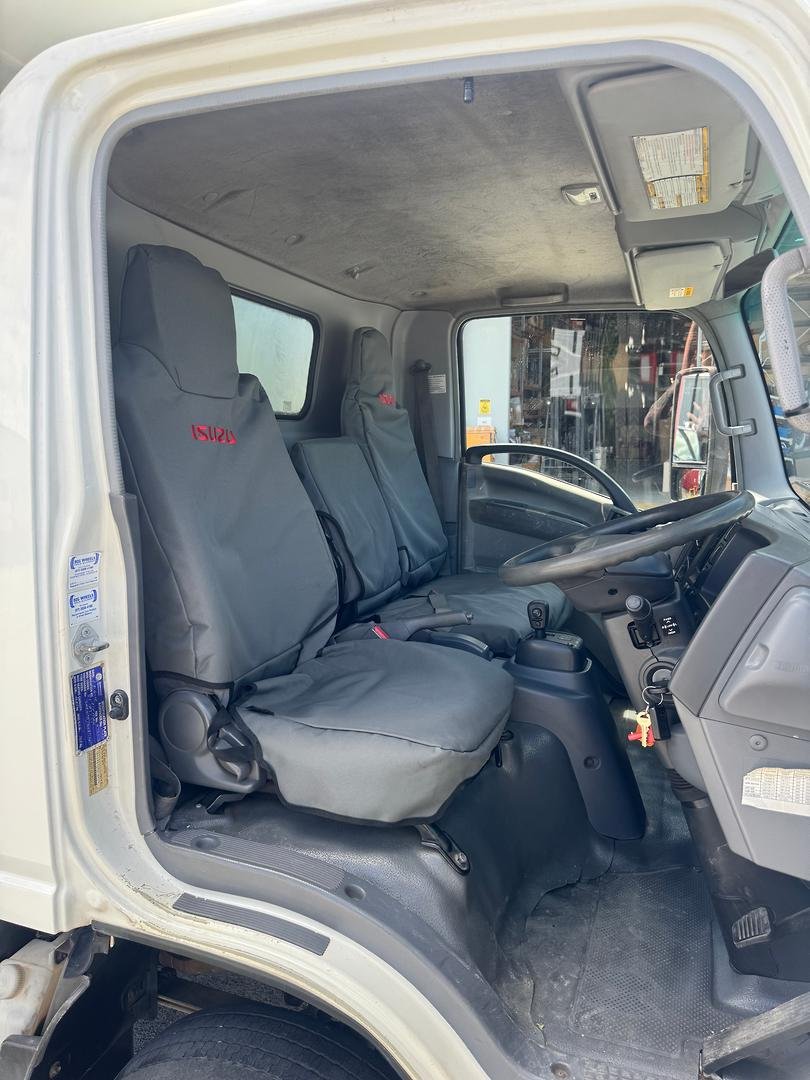 2010 Isuzu N Series NPR 200/275 Premium image 18